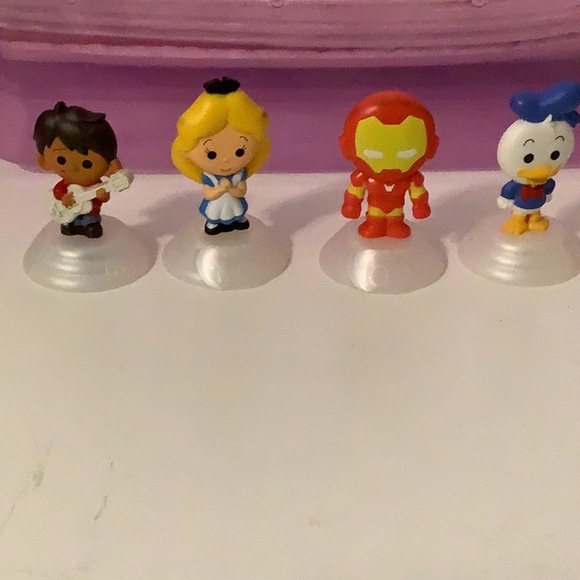 Disney Action Figures Set McDonalds 2023 Preloved - Picture 1 of 3